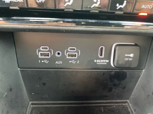 Used 2022 Jeep Grand Cherokee Trailhawk image 15