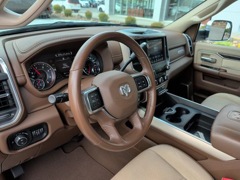 Used 2021 RAM 3500 Laramie AWD/4WD image 14
