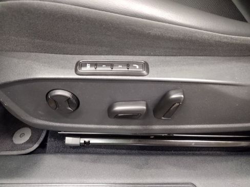 Certified 2021 Volkswagen ID.4 Pro S image 21