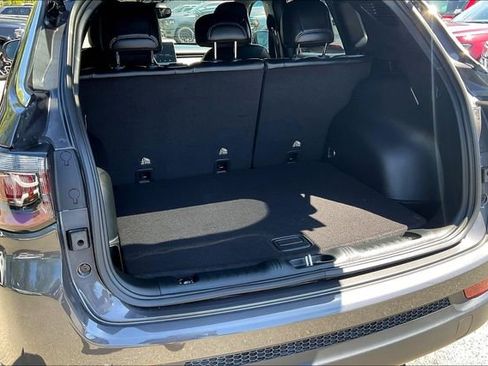 New 2024 Jeep Compass Latitude image 22