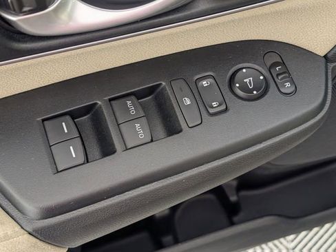 Used 2018 Honda CR-V EX image 11