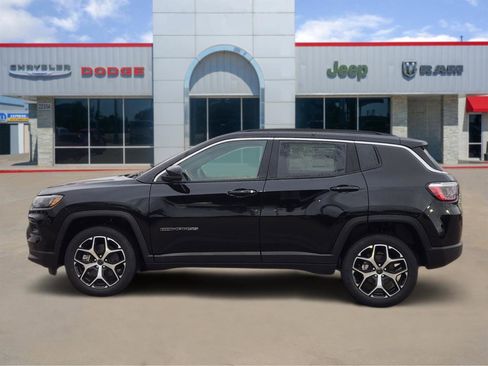 New 2026 Jeep Compass Limited image 3
