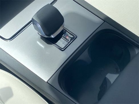 New 2025 Land Rover Discovery Sport S image 10