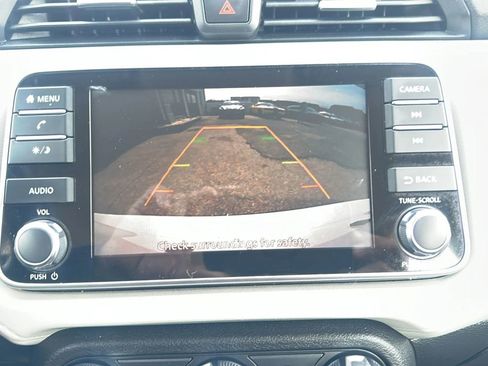 Used 2021 Nissan Versa SV FWD image 25