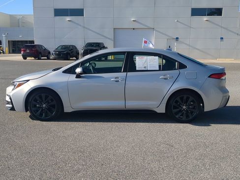 Used 2023 Toyota Corolla SE image 16