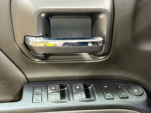 Used 2018 Chevrolet Silverado 1500 LT image 19
