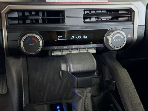 New 2026 Toyota 4Runner SR5 AWD/4WD image 15