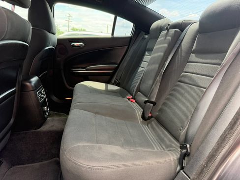 Used 2014 Dodge Charger SXT w/ Blacktop Package RWD image 11
