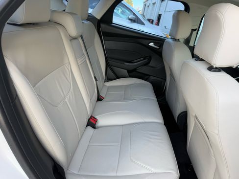 Used 2015 Ford Focus Titanium image 18