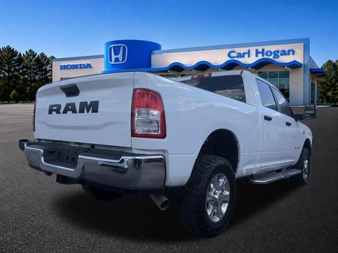 Used 2024 RAM 2500 Big Horn w/ Off Road Package AWD/4WD image 4