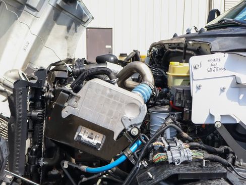 Used 2019 Ford F650 2WD Regular Cab Super Duty image 11