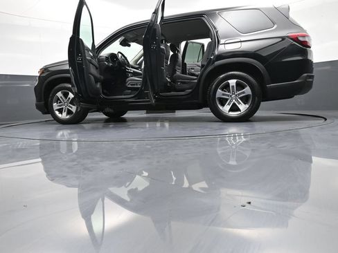 Certified 2023 Honda Pilot EX-L image 50