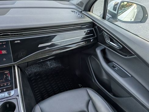 Used 2025 Audi Q7 3.0T Premium Plus image 17