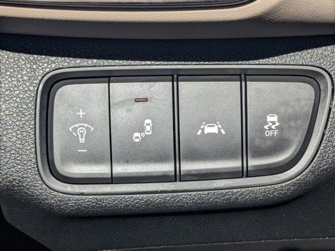 Used 2019 Hyundai Santa Fe SEL FWD image 31