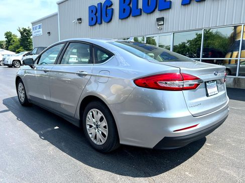 Used 2020 Ford Fusion S image 3