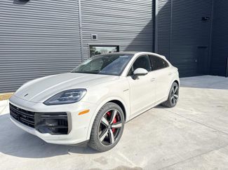 New 2026 Porsche Cayenne Turbo video 1