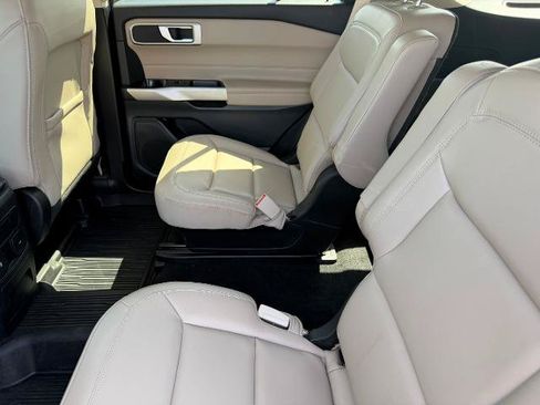 Certified 2023 Ford Explorer XLT w/ Equipment Group 202A AWD/4WD image 11
