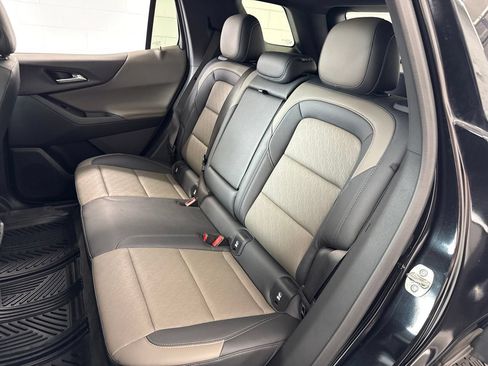Used 2025 Chevrolet Equinox LT w/ Convenience Package II FWD image 39