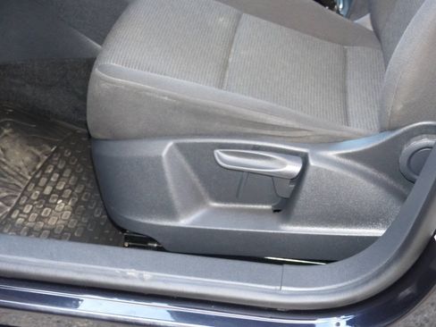 Used 2017 Volkswagen Tiguan S AWD/4WD image 25