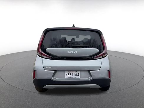 Used 2025 Kia Soul LX w/ LX Technology Package image 12
