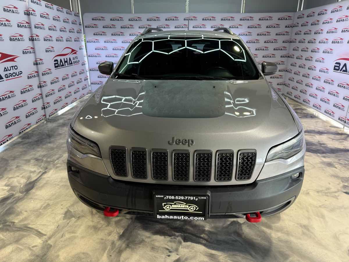 Used 2020 Jeep Cherokee Trailhawk AWD/4WD image 4