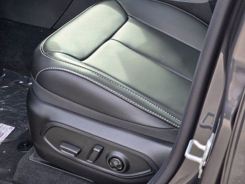 New 2025 Jeep Grand Cherokee Limited w/ Luxury Tech Group II image 22