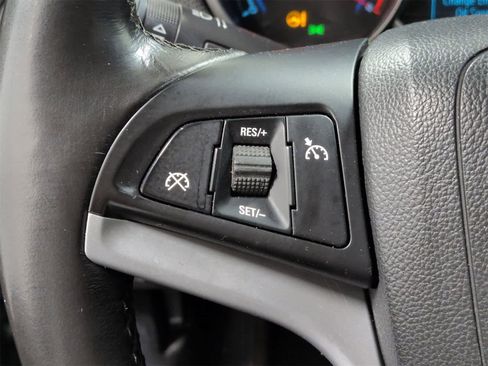 Used 2015 Chevrolet Cruze LT image 24