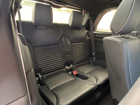 Used 2021 Land Rover Discovery HSE R-Dynamic AWD/4WD image 17