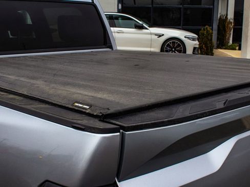 Used 2025 Toyota Tundra Limited AWD/4WD image 41