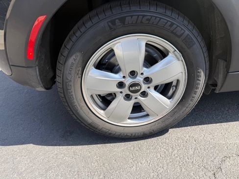 Used 2020 MINI Cooper 4-Door Hardtop FWD image 5