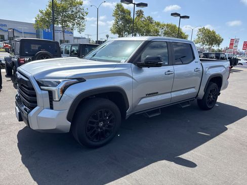 Used 2026 Toyota Tundra Limited AWD/4WD image 25