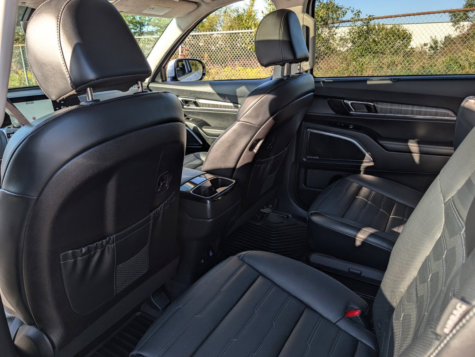 Used 2025 Kia Telluride SX Prestige AWD/4WD image 25