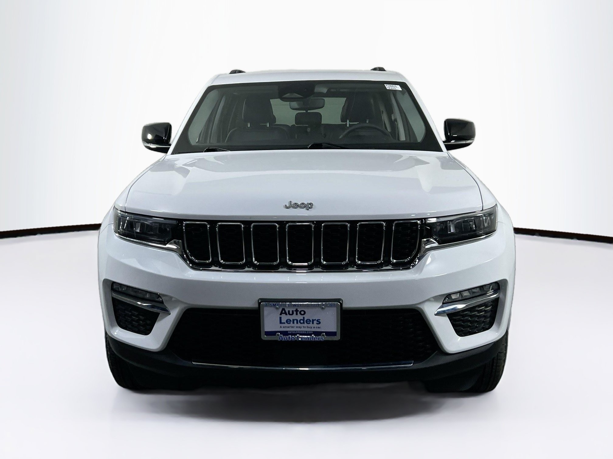 Used 2023 Jeep Grand Cherokee Limited AWD/4WD image 2