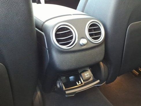 Used 2019 Mercedes-Benz C 300 Sedan image 19