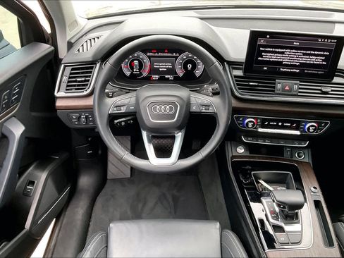Used 2023 Audi Q5 2.0T Premium Plus w/ Premium Plus Package image 5