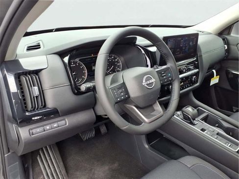 New 2026 Nissan Pathfinder SV image 10