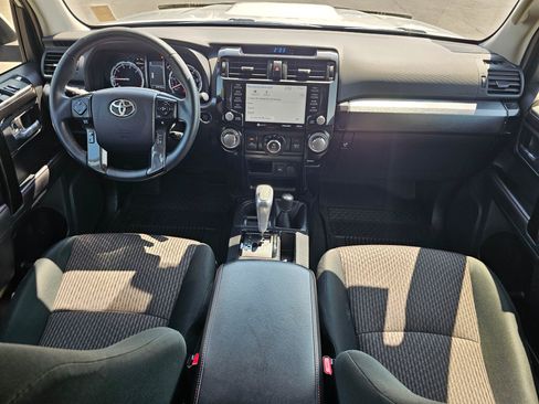 Used 2022 Toyota 4Runner TRD Off-Road AWD/4WD image 15