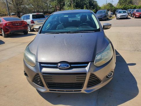 Used 2012 Ford Focus Titanium image 2