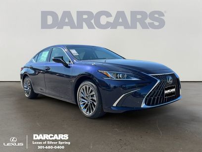 New 2025 Lexus ES 300h w/ Luxury Package