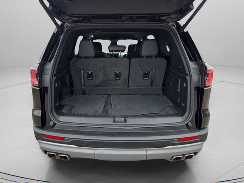 Used 2024 GMC Acadia Elevation image 28