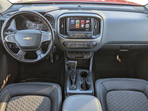 Used 2017 Chevrolet Colorado Z71 image 12