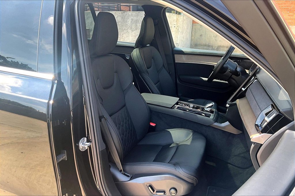 Certified 2026 Volvo XC90 B6 Plus AWD/4WD image 10