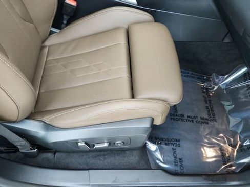 Used 2025 BMW X3 M50 w/ Premium Package image 23