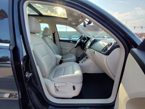 Used 2016 Volkswagen Tiguan SE FWD image 41