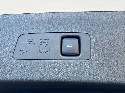 New 2026 Lincoln Corsair Premiere image 14