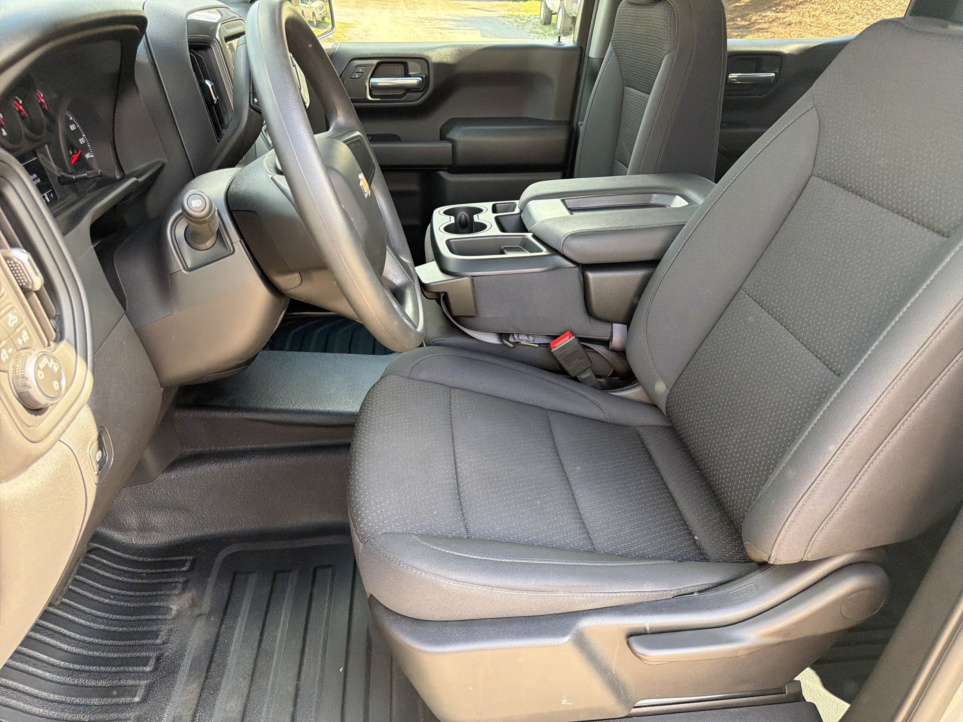 Used 2026 Chevrolet Silverado 1500 W/T w/ WT Value Package AWD/4WD image 9