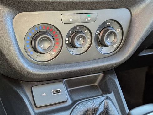 Used 2022 RAM ProMaster City Tradesman image 21