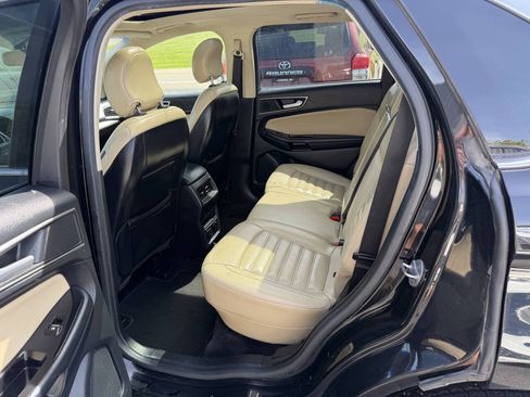 Used 2016 Ford Edge SEL w/ Equipment Group 201A AWD/4WD image 12