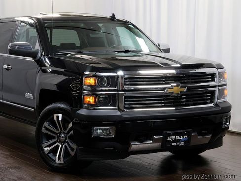 Used 2015 Chevrolet Silverado 1500 High Country w/ High Country Premium Package AWD/4WD image 2