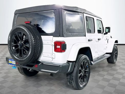 Used 2023 Jeep Wrangler Unlimited Sahara w/ Cold Weather Group AWD/4WD image 14